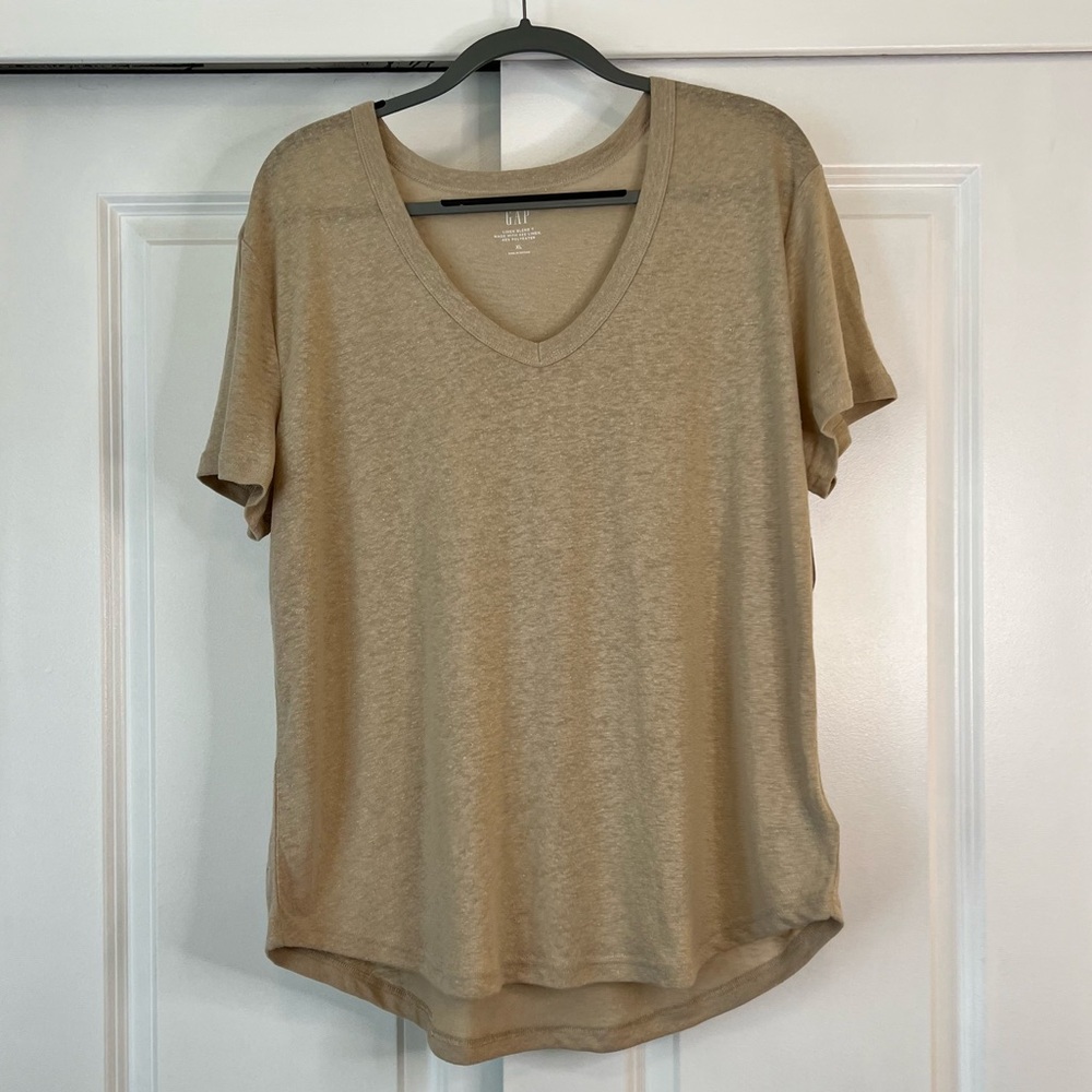 Gap linen blend v-neck in Wicker Beige